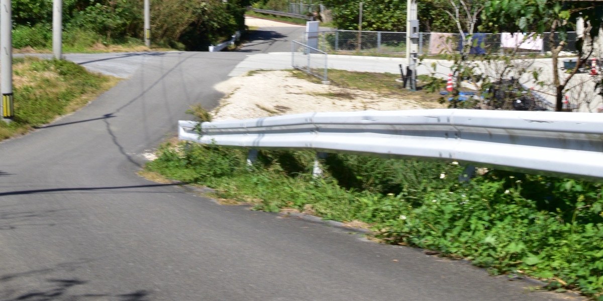 島の道の画像